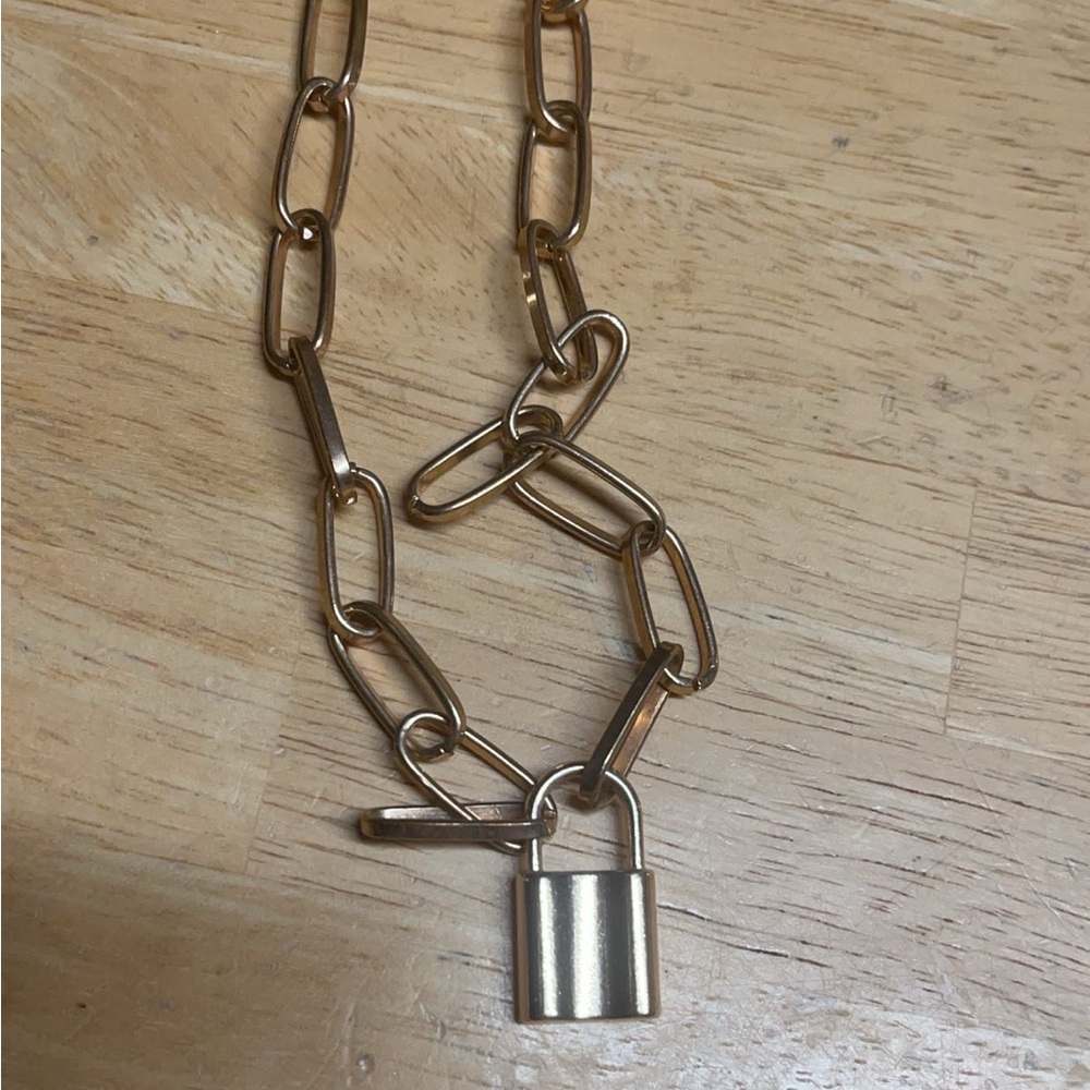 🔒Chunky Gold PaperClip Chain Lock Necklace